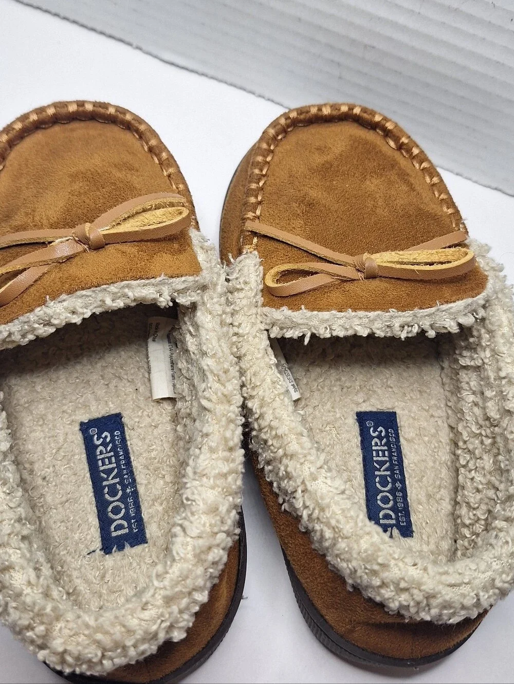 Dockers Slippers Tan Suede Faux Fur Moccasin Slip On Sz 11 - 12 Boys Youth